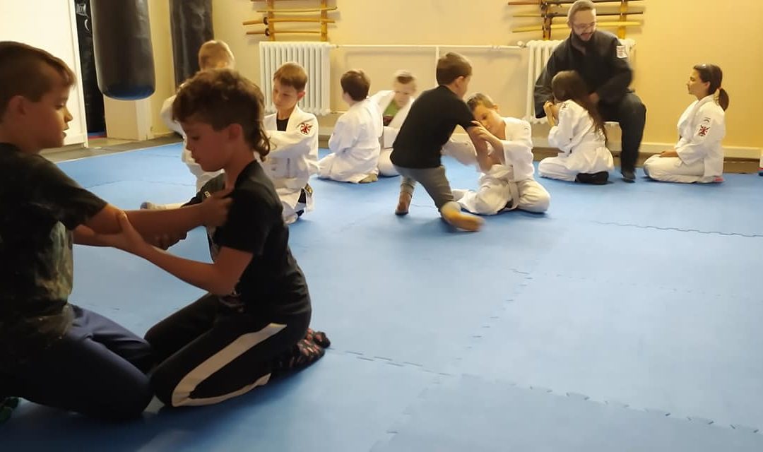 Jujitsu és önfegyelem: Hogyan segít a jujitsu a gyerekeknek a mindennapi életben? – Harcművészet Gyerekeknek 10. rész